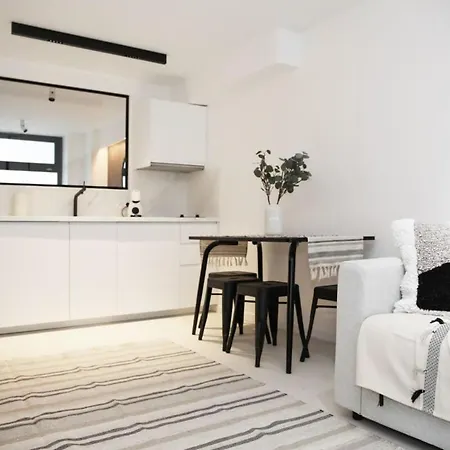 Apartment De Caractere Aux Portes Du Marais - 2p - Flat-guest