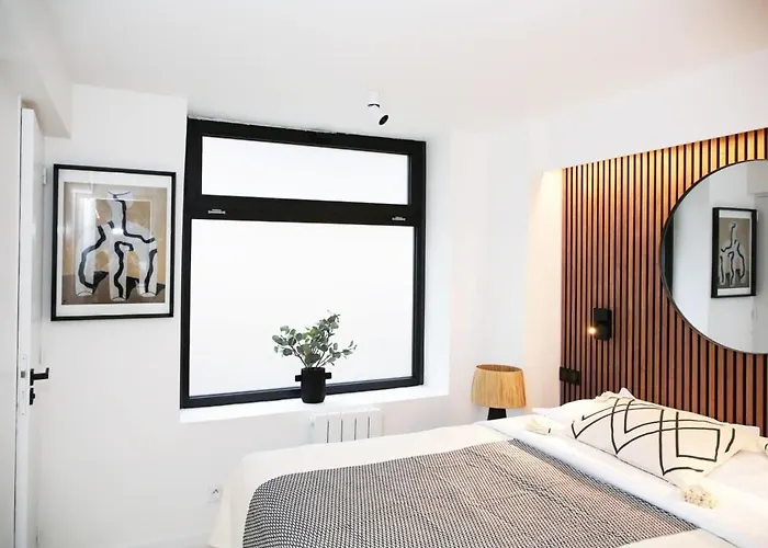 Apartment De Caractere Aux Portes Du Marais - 4p - Flat-guest *